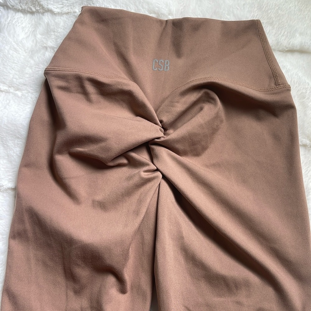 Crop shop boutique leggings